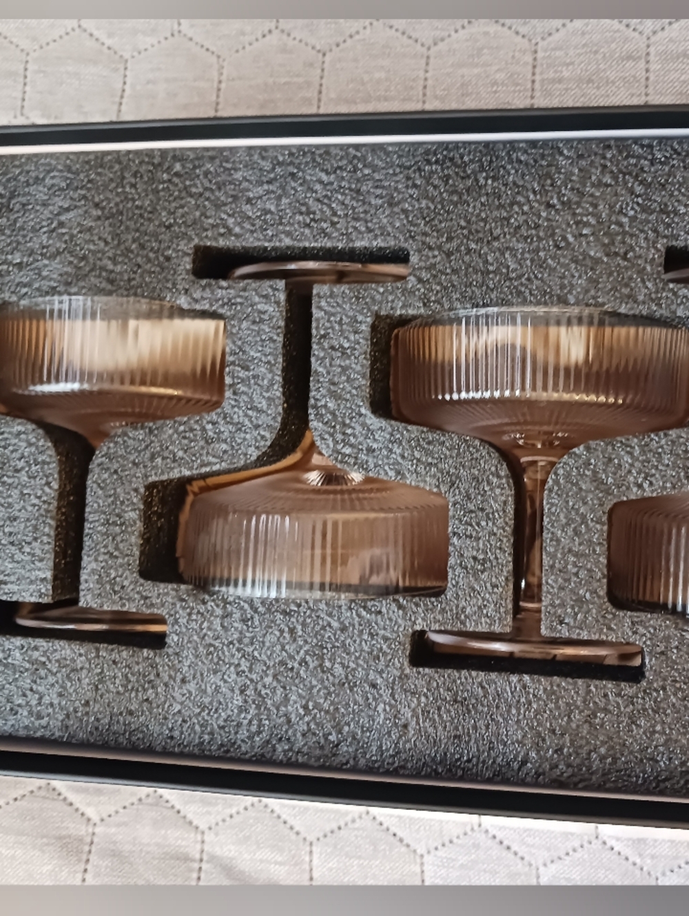 Old Fashioned Coupe Champagne Glass Gift Set , 4 Pcs Ribbed Glass Satin Lined